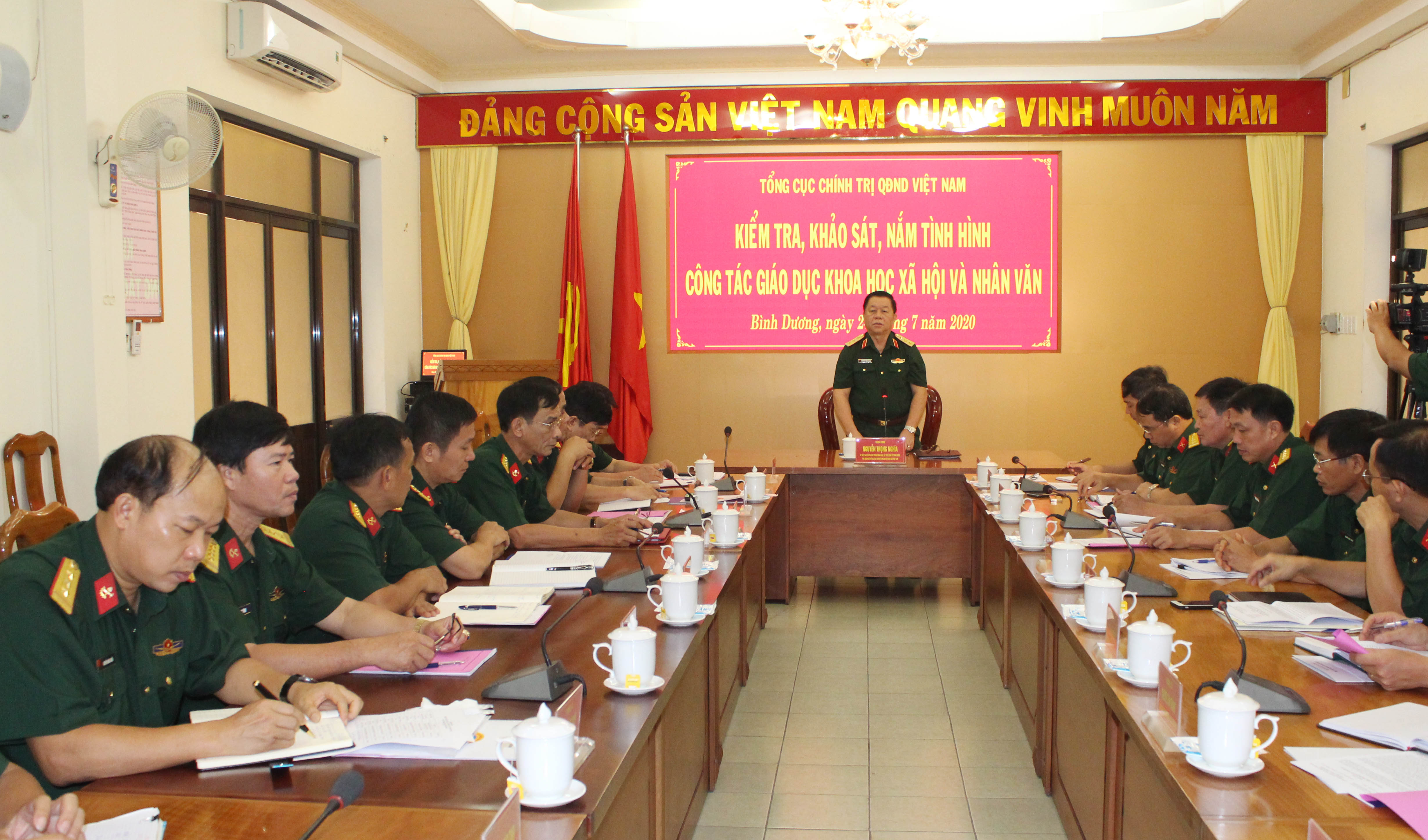 Kiểm tra công tác giáo dục khoa học xã hội và nhân văn tại Trường Sĩ quan Công binh